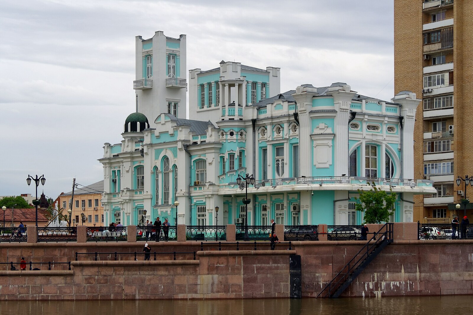 The former Astrakhan Exchange Building on the Kutum River embankment.