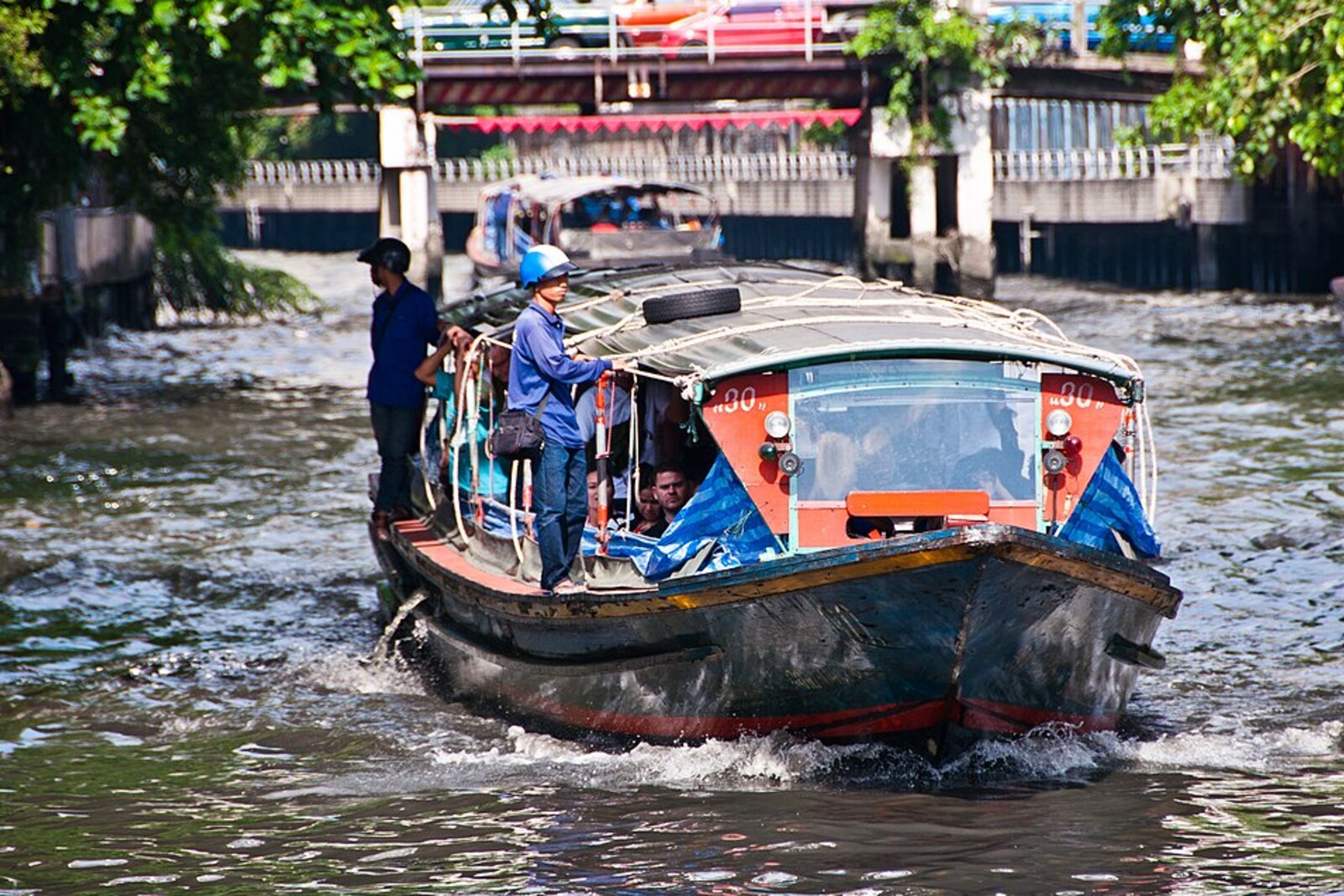Khlong Saen Saep at Pratunam Pier