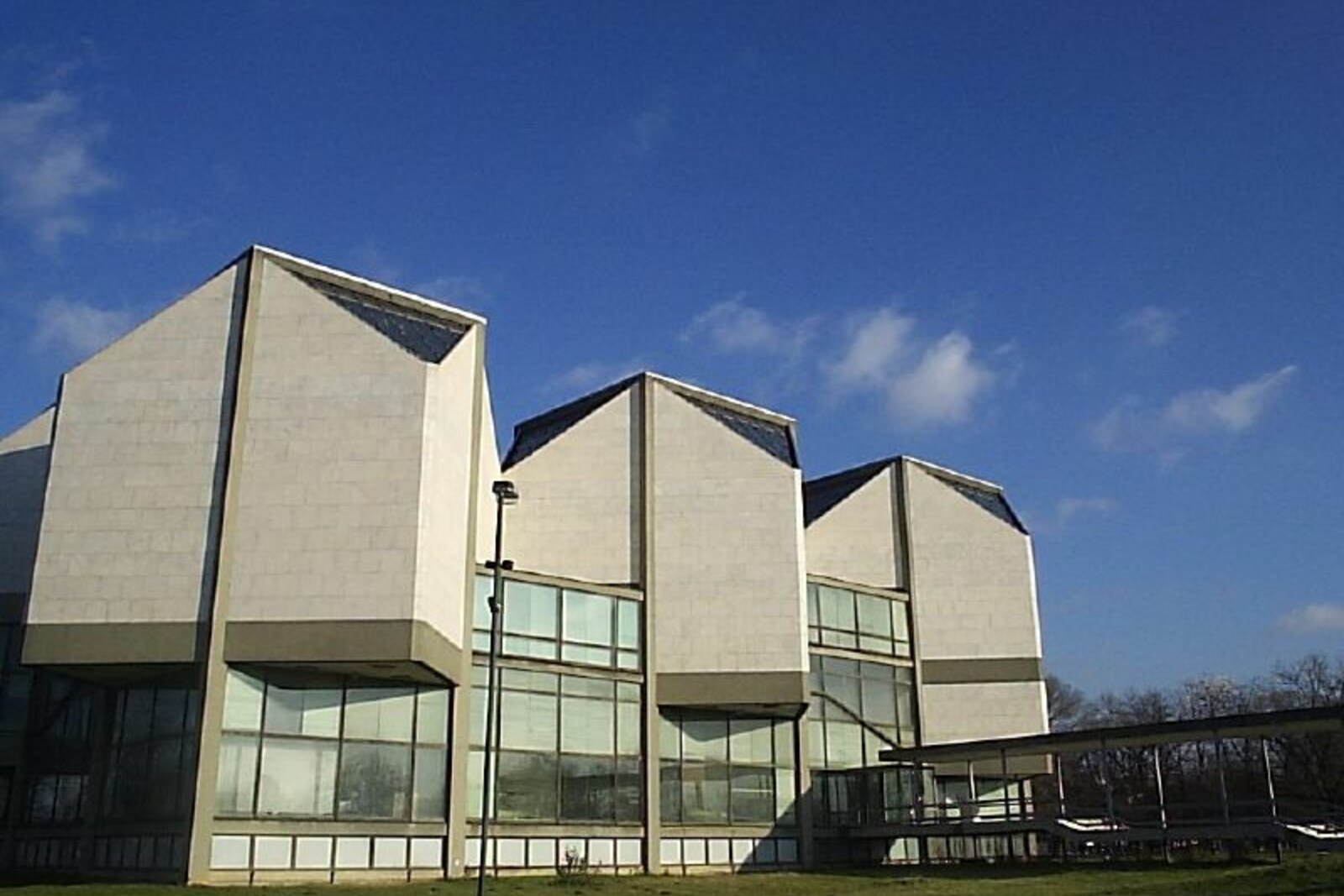 The white glass facade of the Museum of Contemporary Art, Belgrade