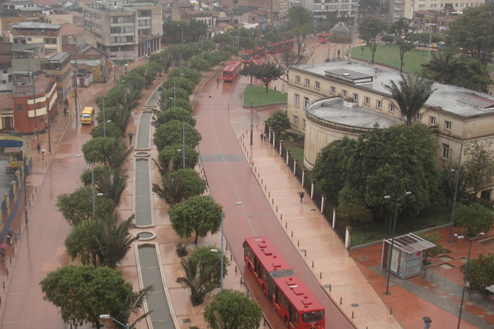 Eje Ambiental along Avenida Jiménez de Quesada in Bogotá.