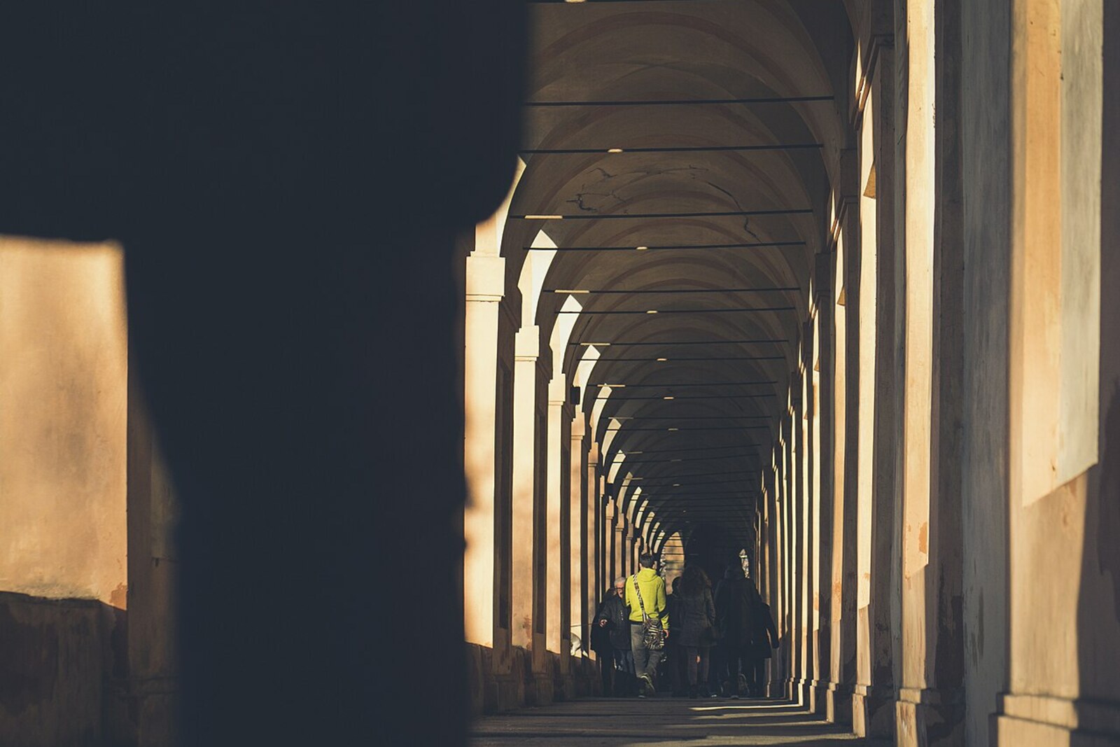 Arco del Meloncello with the portico spanning the street
