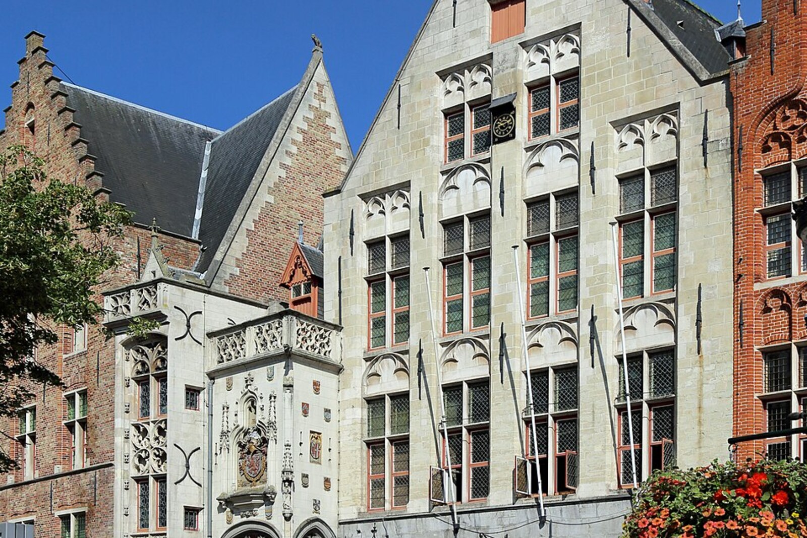 Fassade des Tolhuis am ehemaligen Zollknotenpunkt von Brügge.