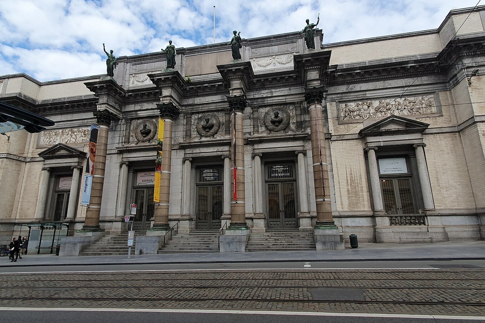Fachada de los Museos Reales de Bellas Artes de Bélgica en el Barrio Real.