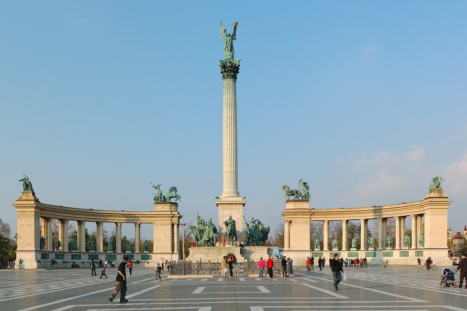 Monumental Heroes' Square with a colonnade and central column in Budapest.