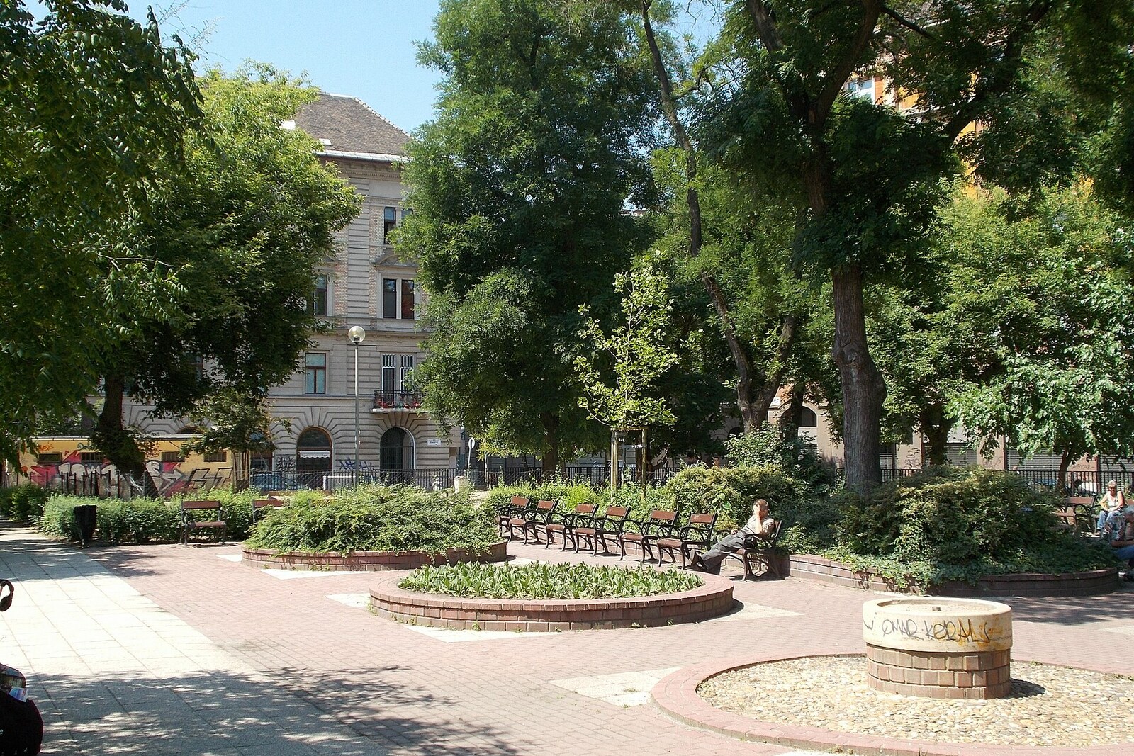 Park on Klauzál Square in Budapest’s seventh district; a contextual photograph of the square without a close-up of the contemporary memorial.