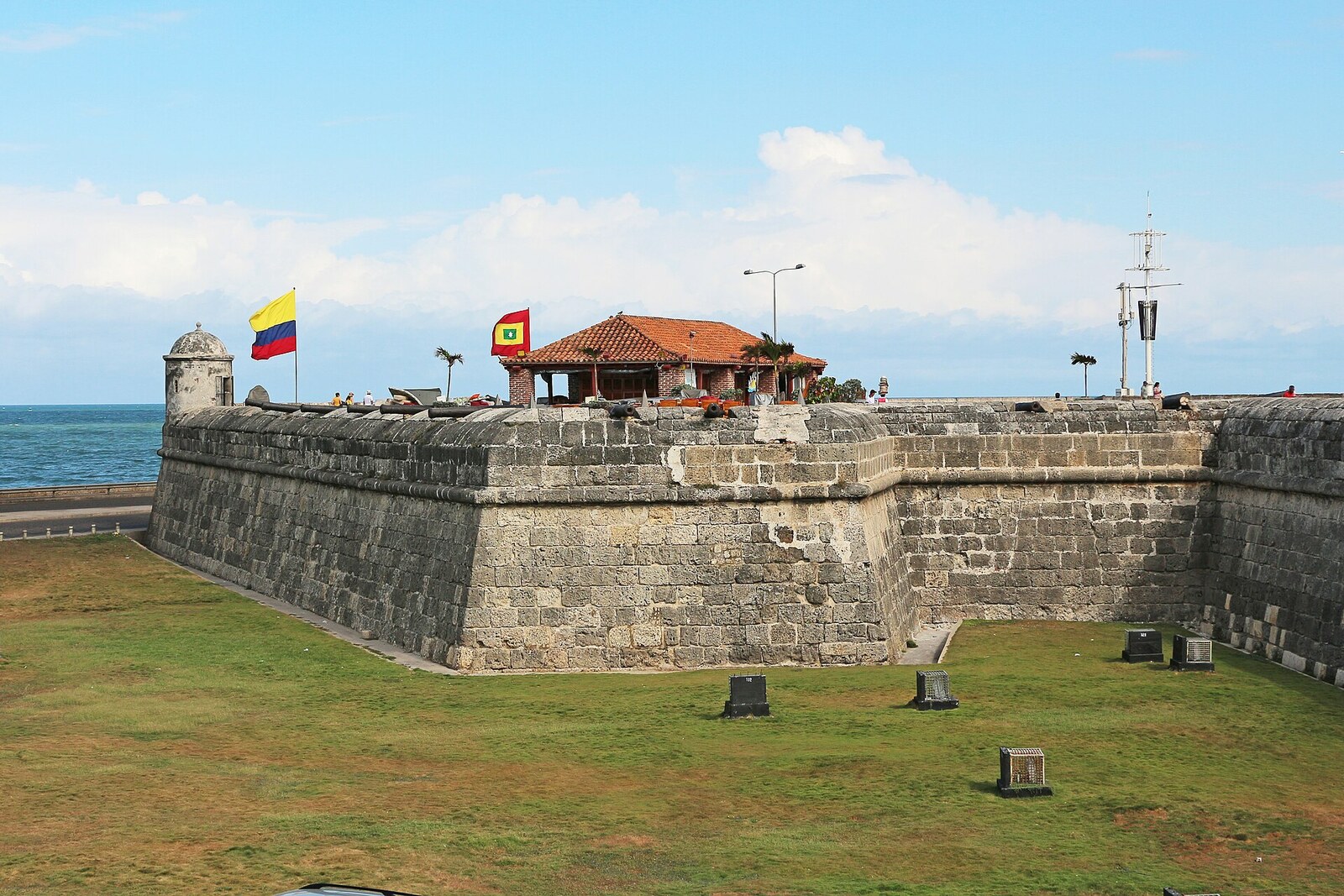 Santo Domingo Bastion and Cartagena's sea wall.
