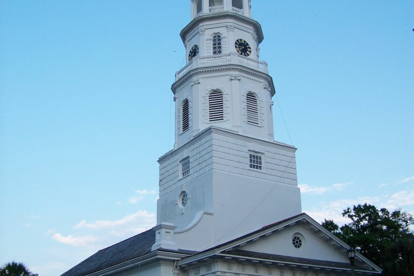 The façade and steeple of St. Michael's Episcopal Church in Charleston.