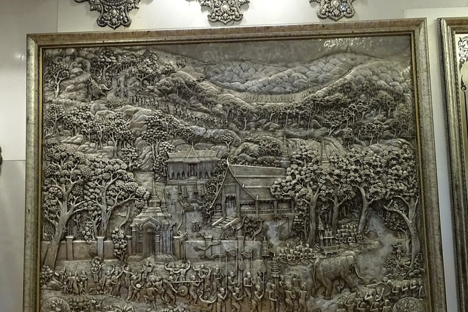 Decorative metalwork at Wat Muen San.