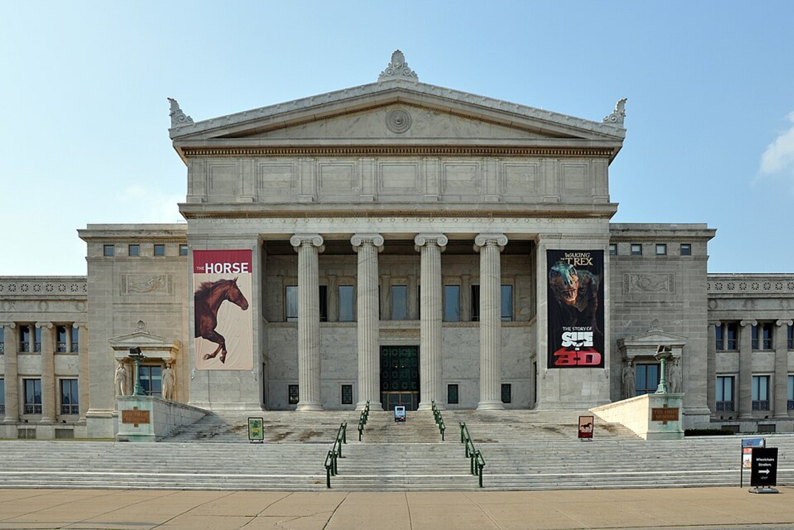 The Field Museum building on Chicago's Museum Campus.