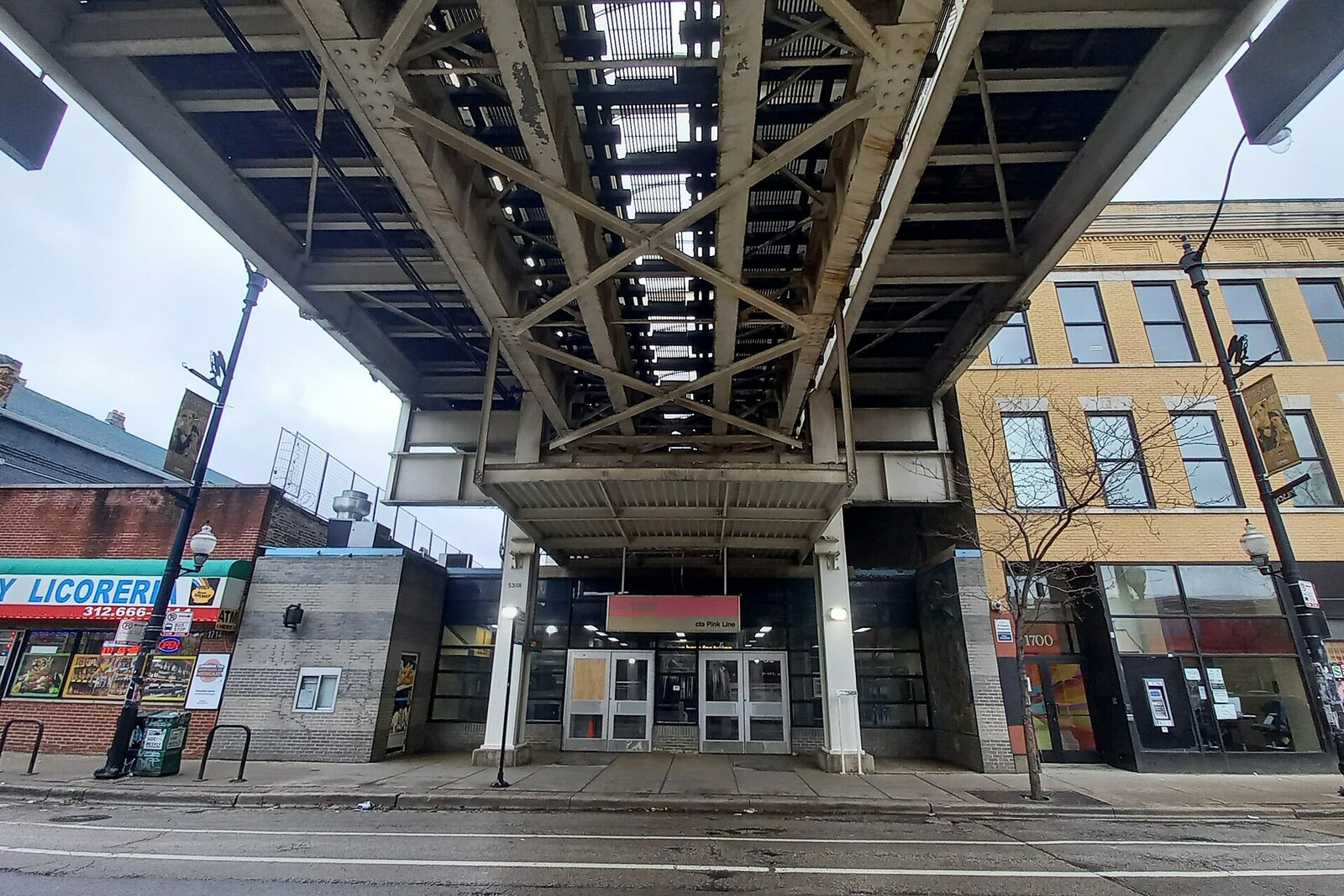 Entrance to the Chicago Transit Authority Pink Line 18th Street station in Pilsen.