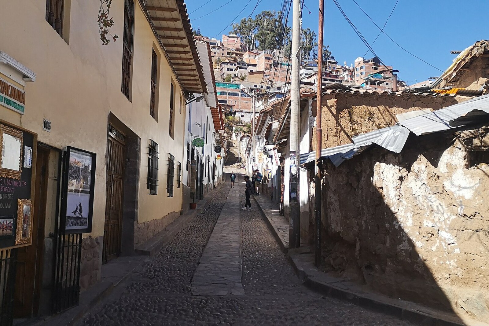 Narrow Siete Angelitos alley in San Blas