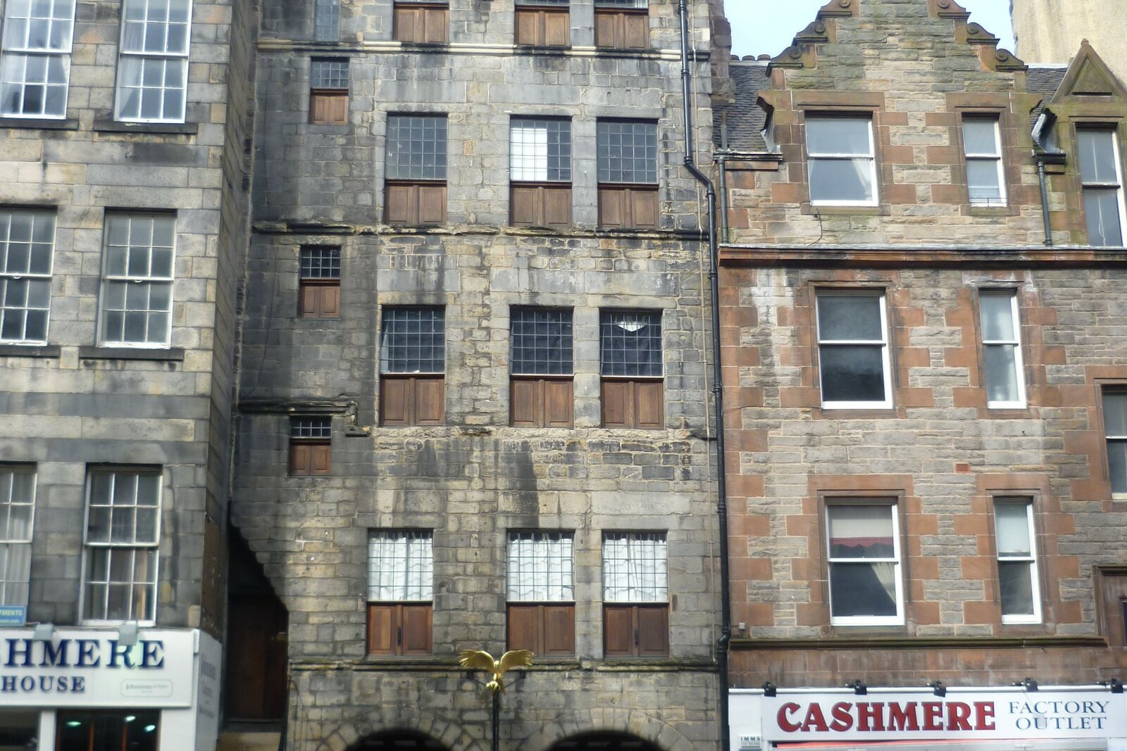 Lawnmarket: Gladstone's Land and Lady Stair's Close