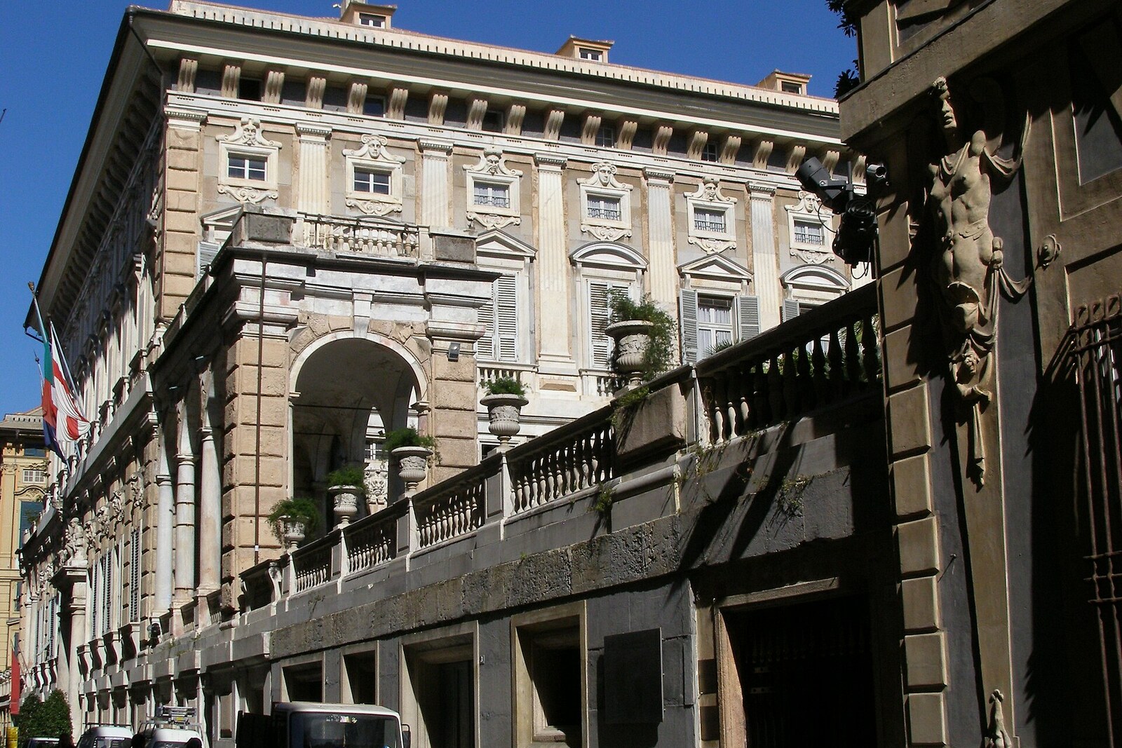 The broad facade of Palazzo Doria-Tursi.