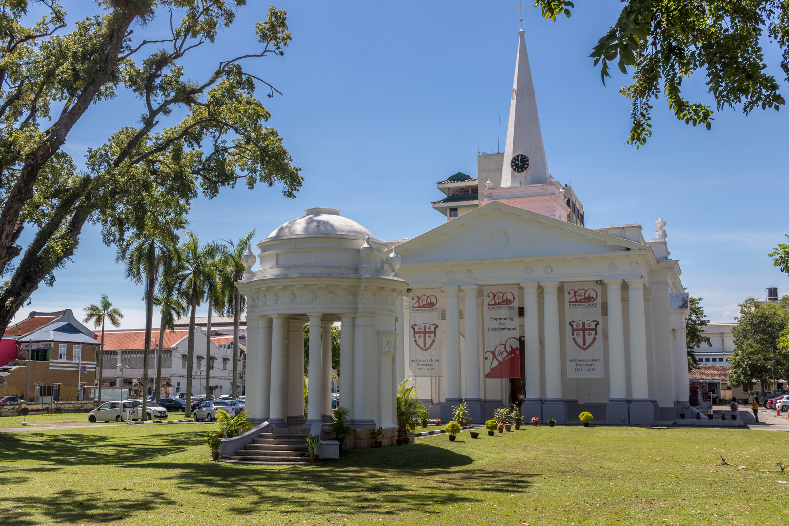 The white facade of St. George's Church in George Town.