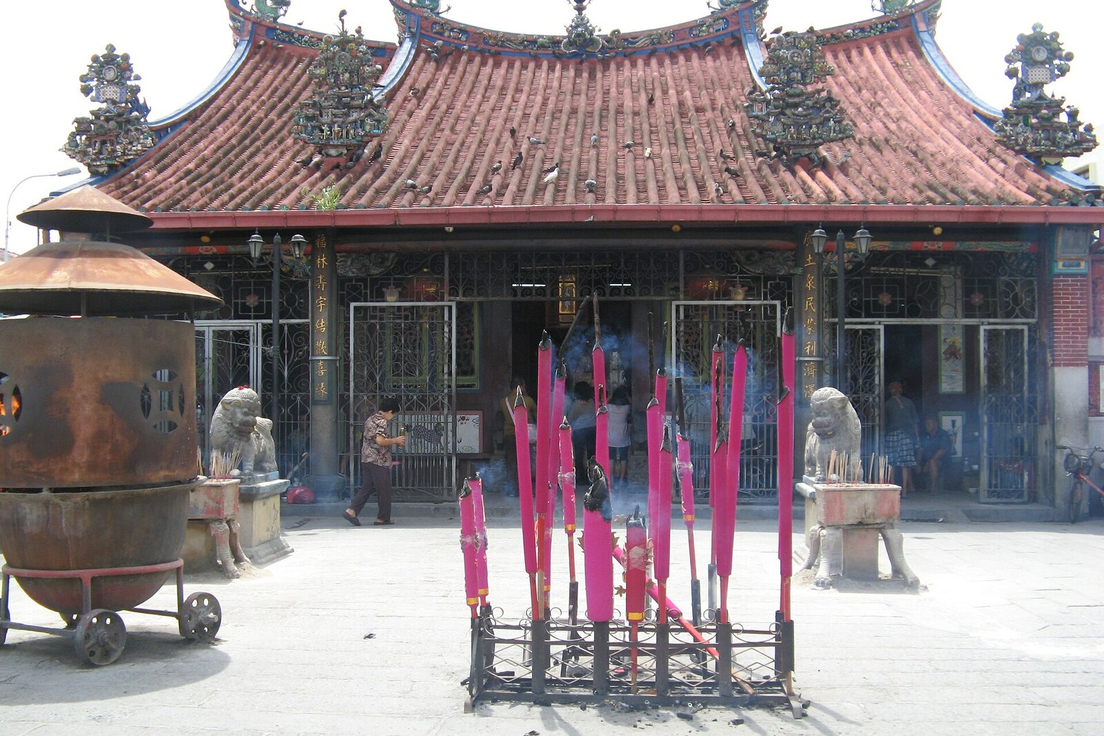 The gates and roofs of the Goddess of Mercy Temple in George Town