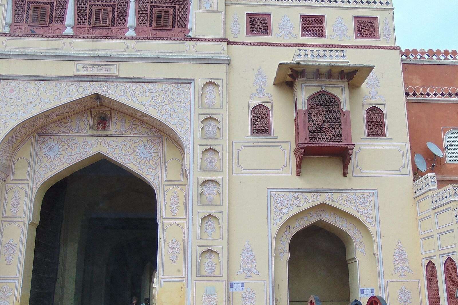 Tripolia Gate by Jaipur's palace quarter.