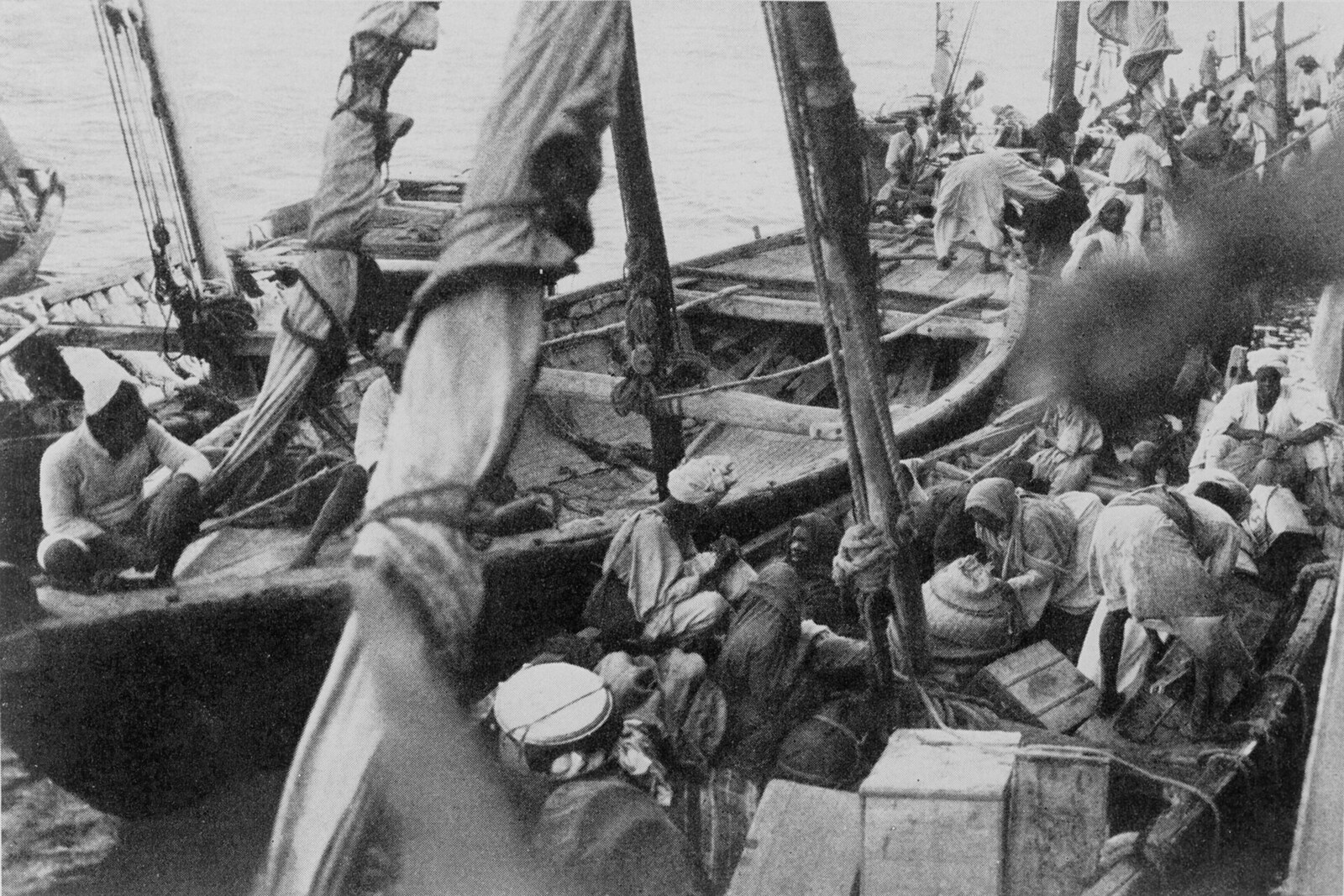 Archival view of pilgrims arriving at the port of Jeddah near the former Bab al-Bunt area