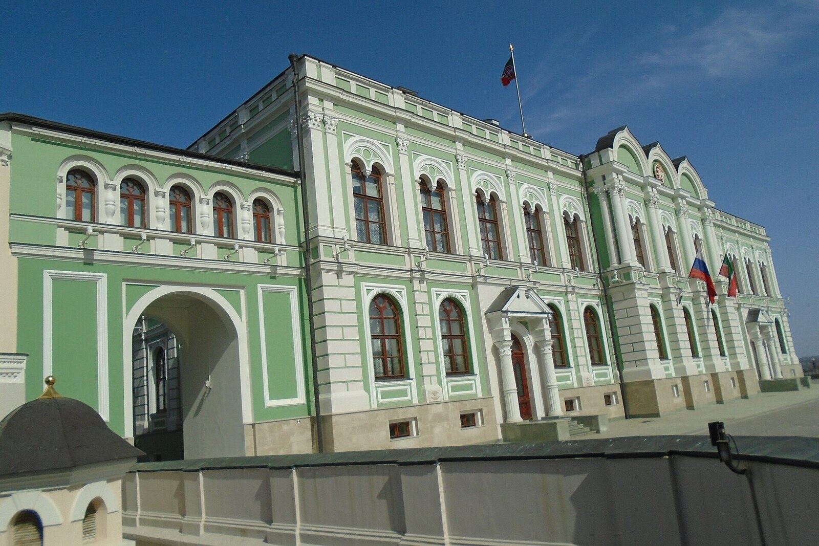 Governor's Palace in the Kazan Kremlin behind its ceremonial fence.