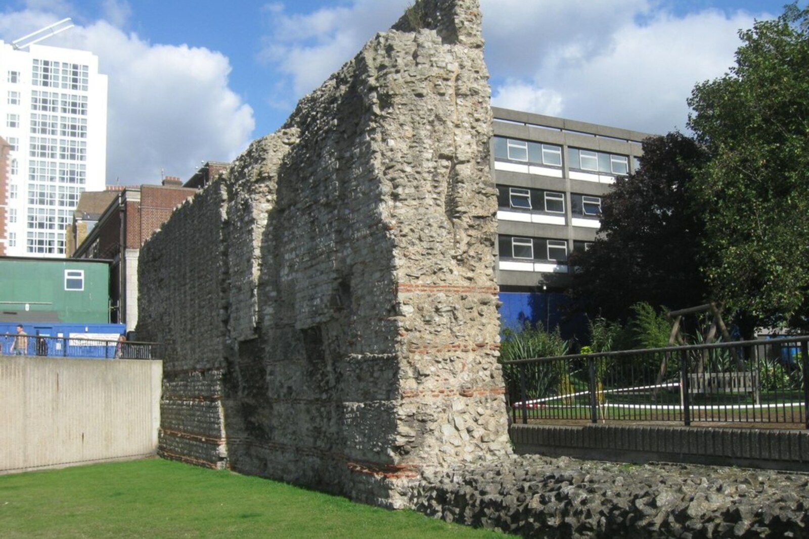 London Wall and Tower Hill