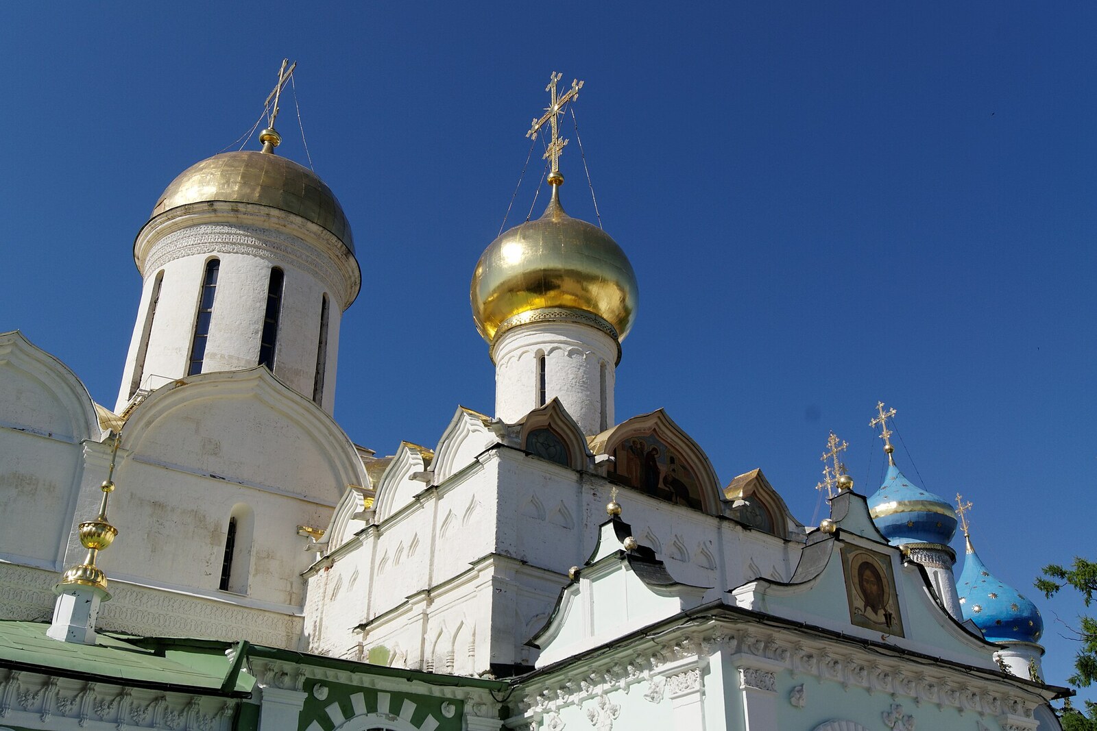 The white-stone Trinity Cathedral of the Trinity Lavra of St. Sergius.