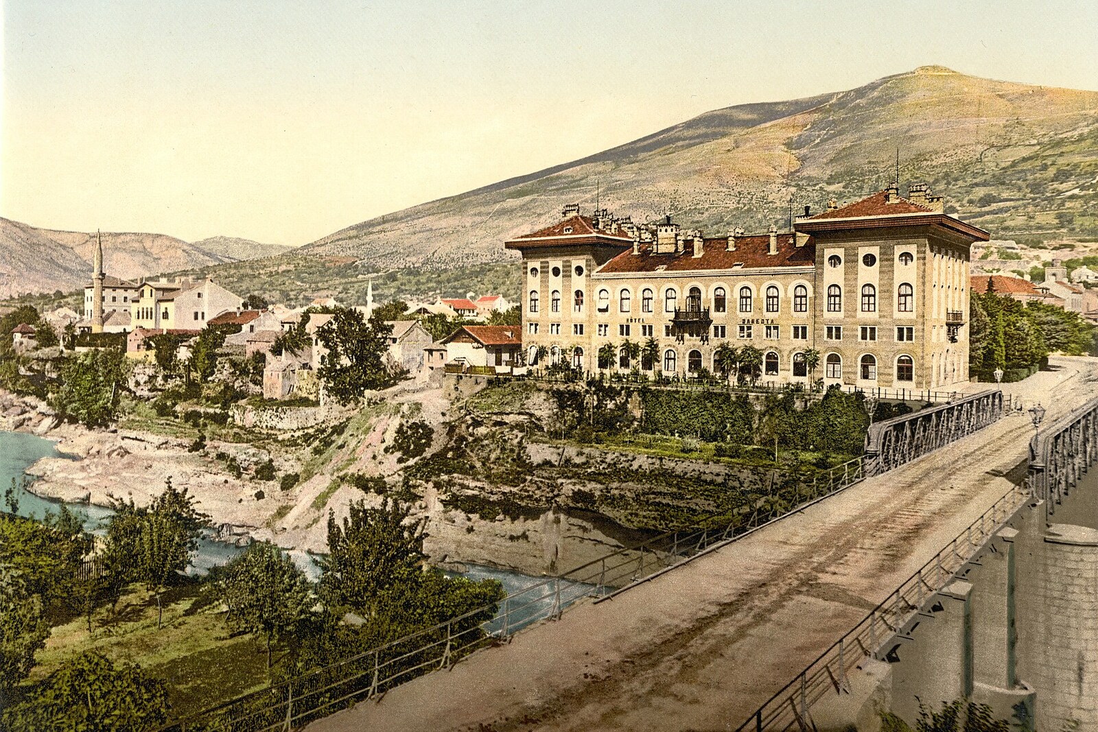 Archival view of Hotel Neretva and Musala Bridge around 1900.