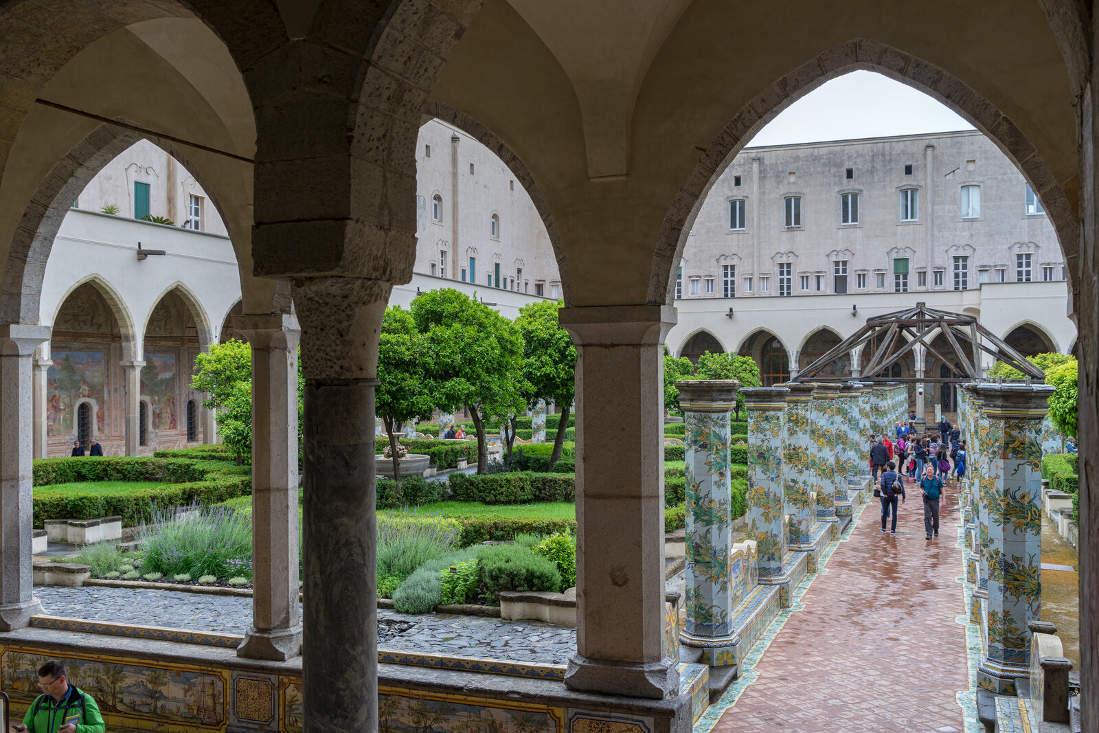 General view of the cloister at Santa Chiara