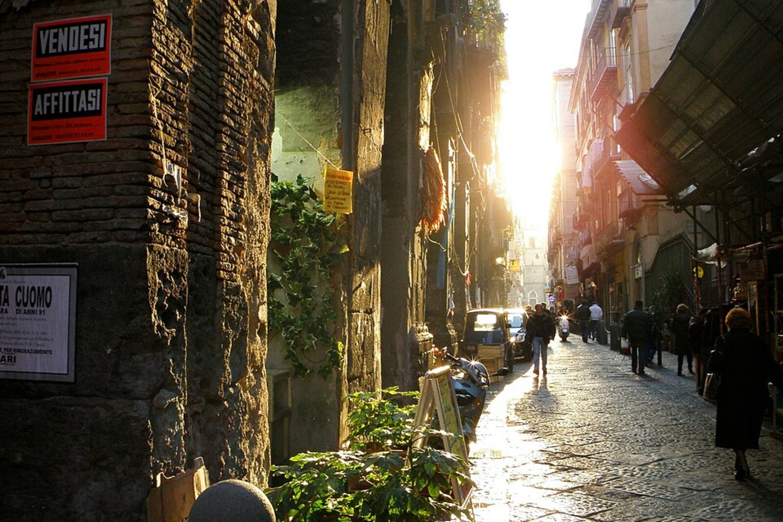 Via dei Tribunali