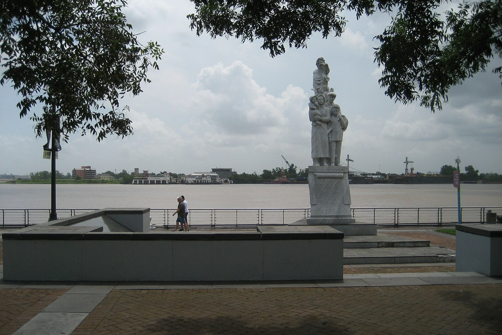 Goldring Woldenberg Riverfront Park