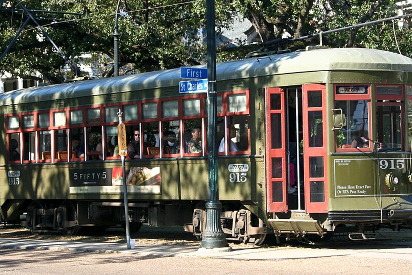St. Charles Avenue Streetcar, New Orleans Nov 2008
