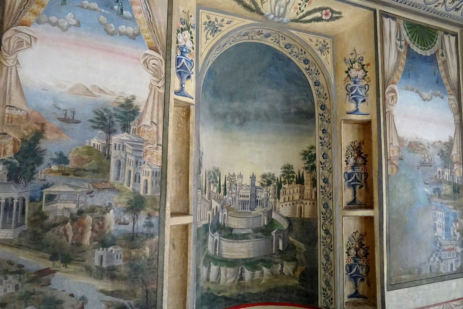 Painted walls of Hindliyan House with panoramas of port and European cities