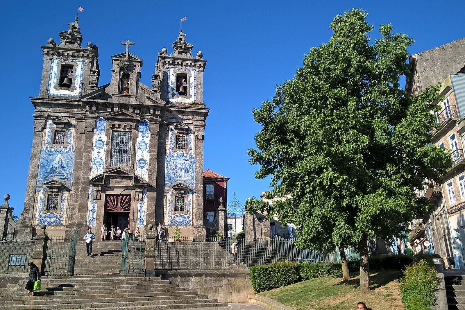 Church of Santo Ildefonso: a Baroque church with two towers and blue-and-white tiles.