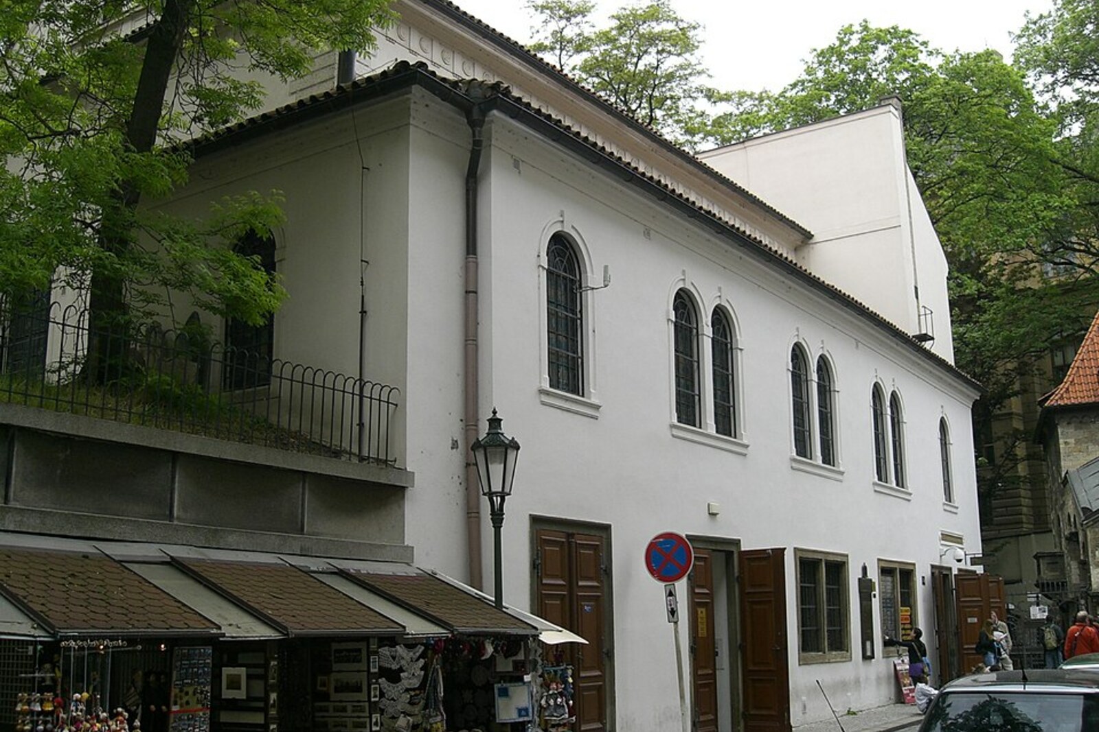 Klausen Synagogue-front