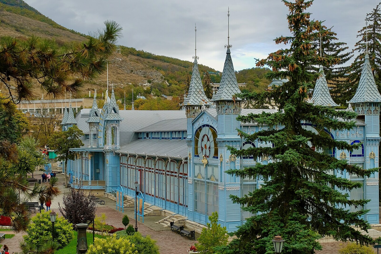 The ornate blue facade of Lermontov Gallery in Tsvetnik Park.