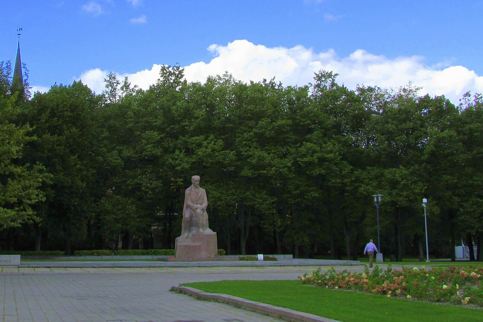 Esplanāde, Rainis Monument, Riga