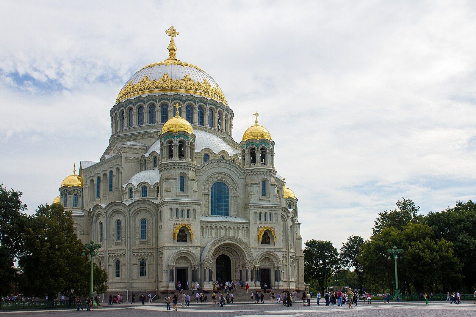 Naval Cathedral of St Nicholas with its large dome above Anchor Square.