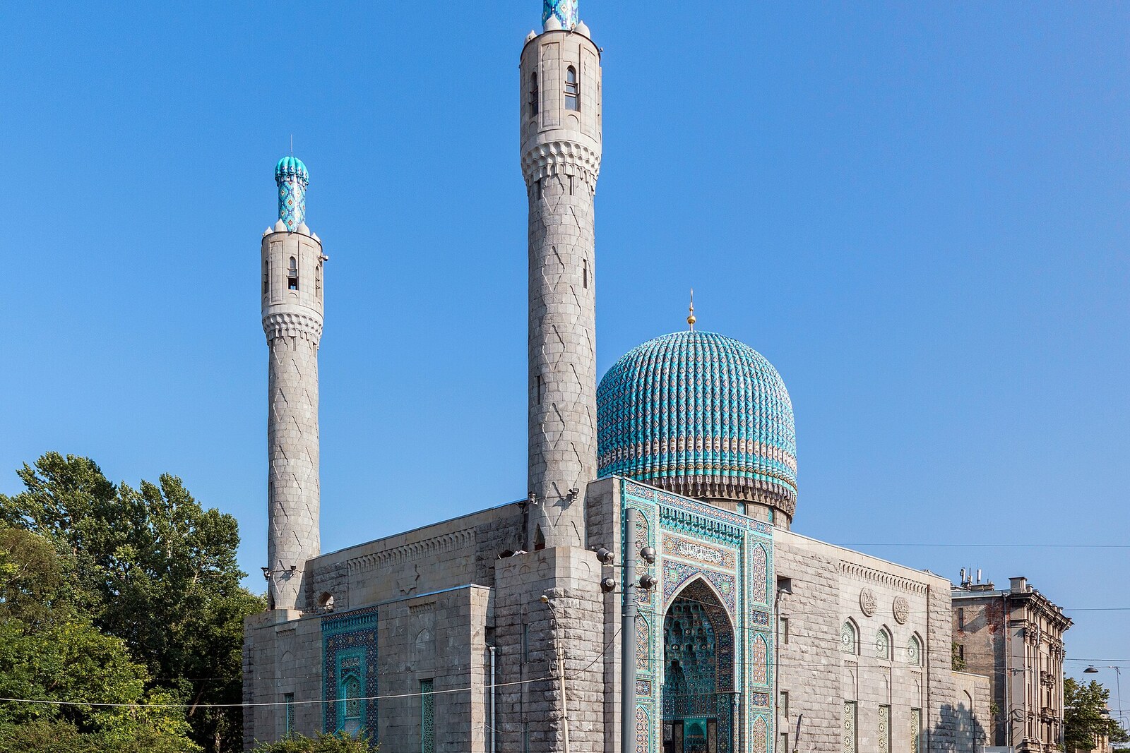 St Petersburg Mosque with a turquoise dome and two minarets.