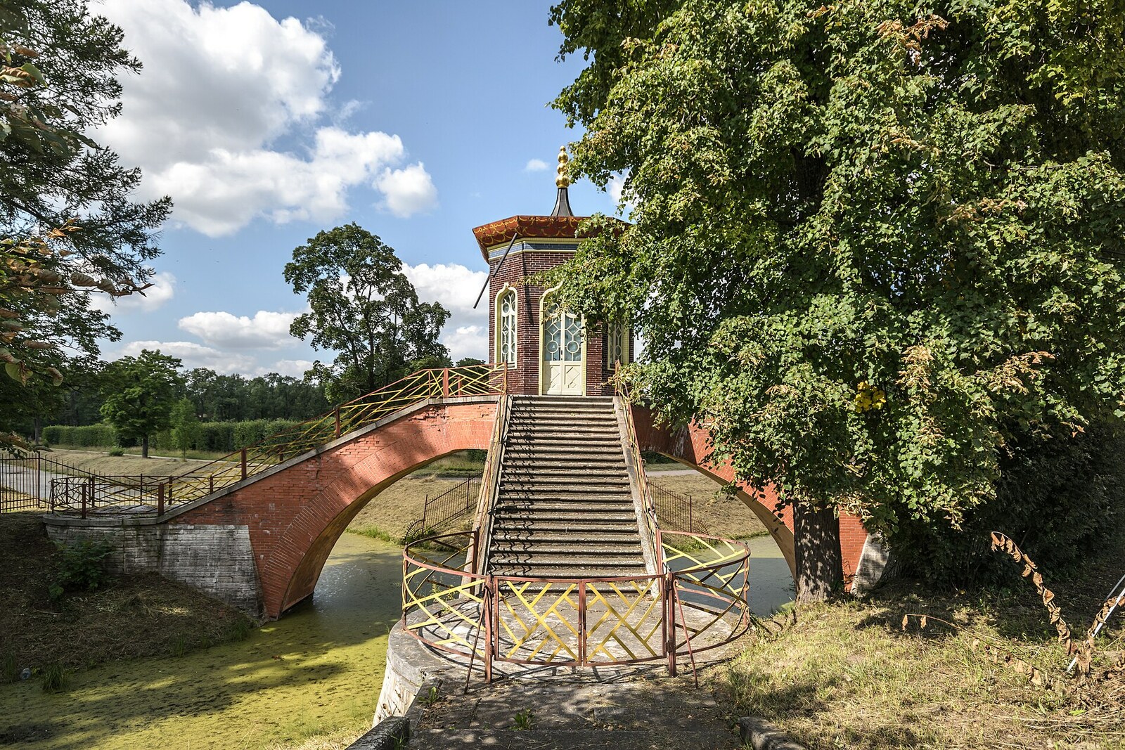 Cross Bridge with a Chinese pavilion in Alexander Park