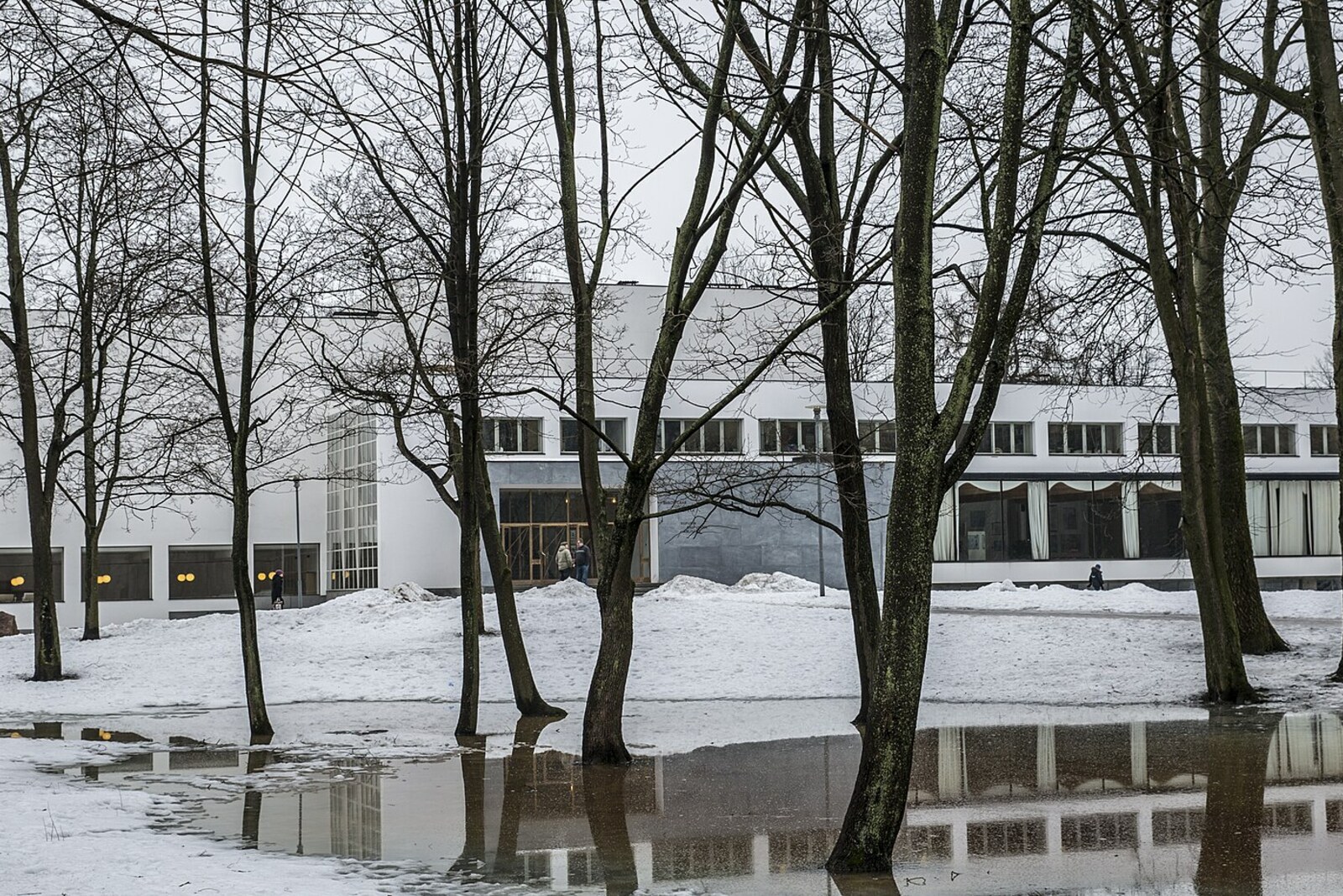 The white Alvar Aalto Library building in Vyborg