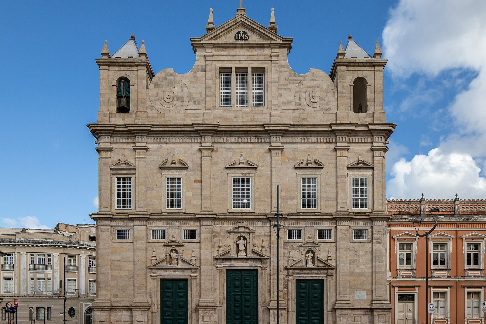 The light-colored façade of the Cathedral Basilica of Salvador