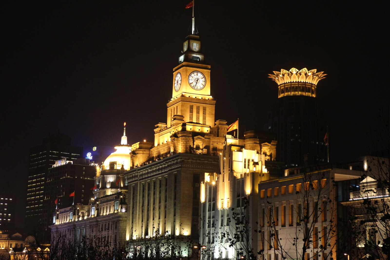 Turmuhr des Zollhauses am Bund in Shanghai.