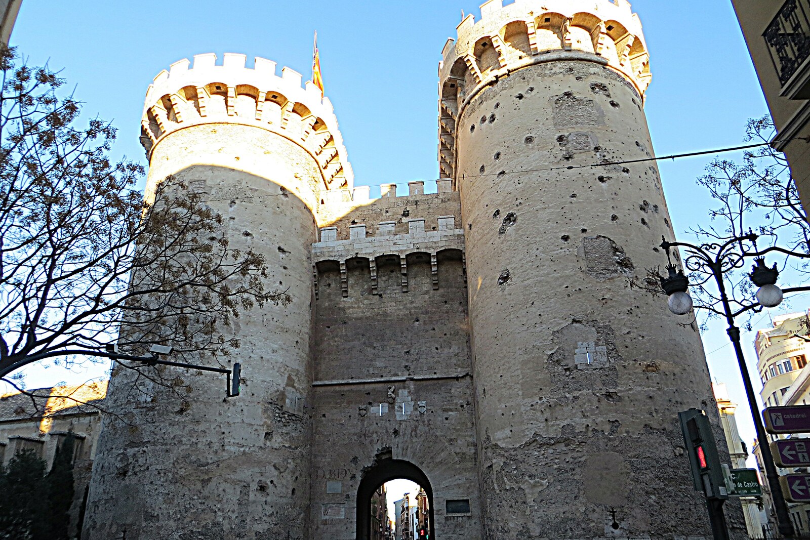 valencia-el-carmen-gates-street-layers-1