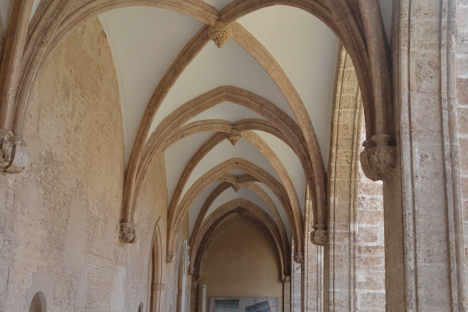 valencia-el-carmen-gates-street-layers-4