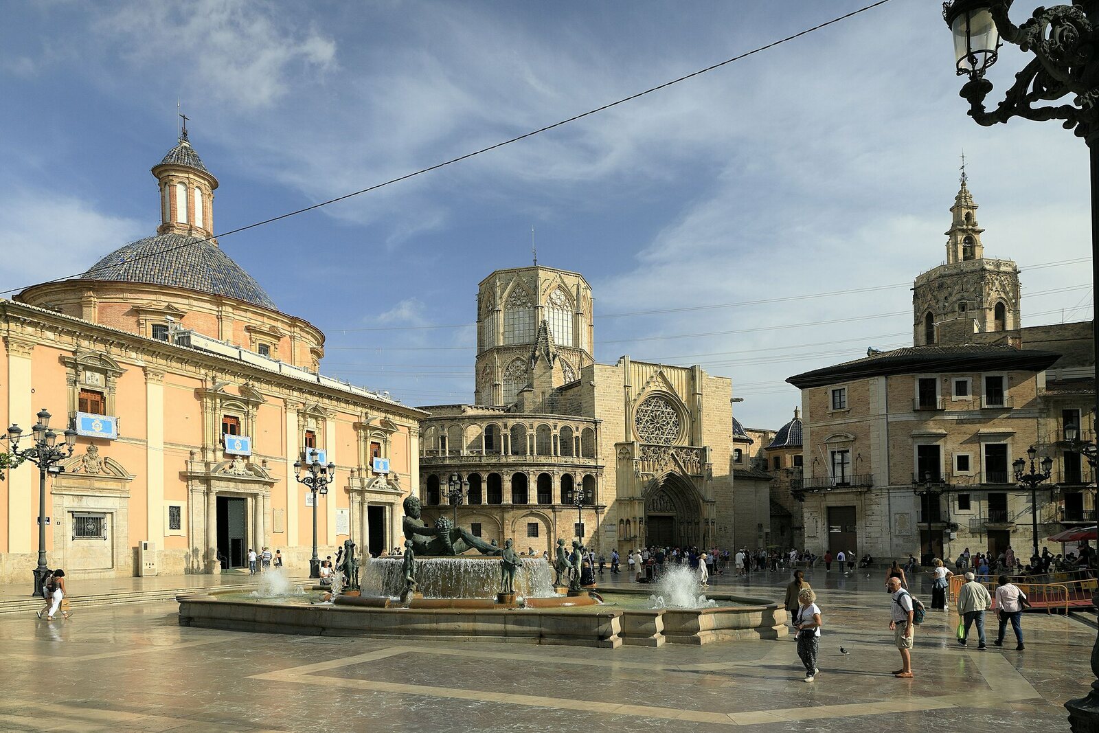Plaza de la Virgen and Valencia Cathedral