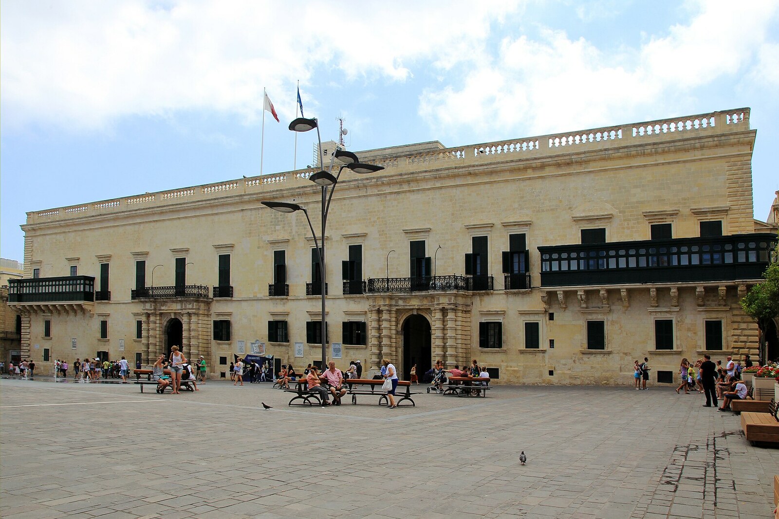 Grand Master's Palace, stretching along St George's Square.