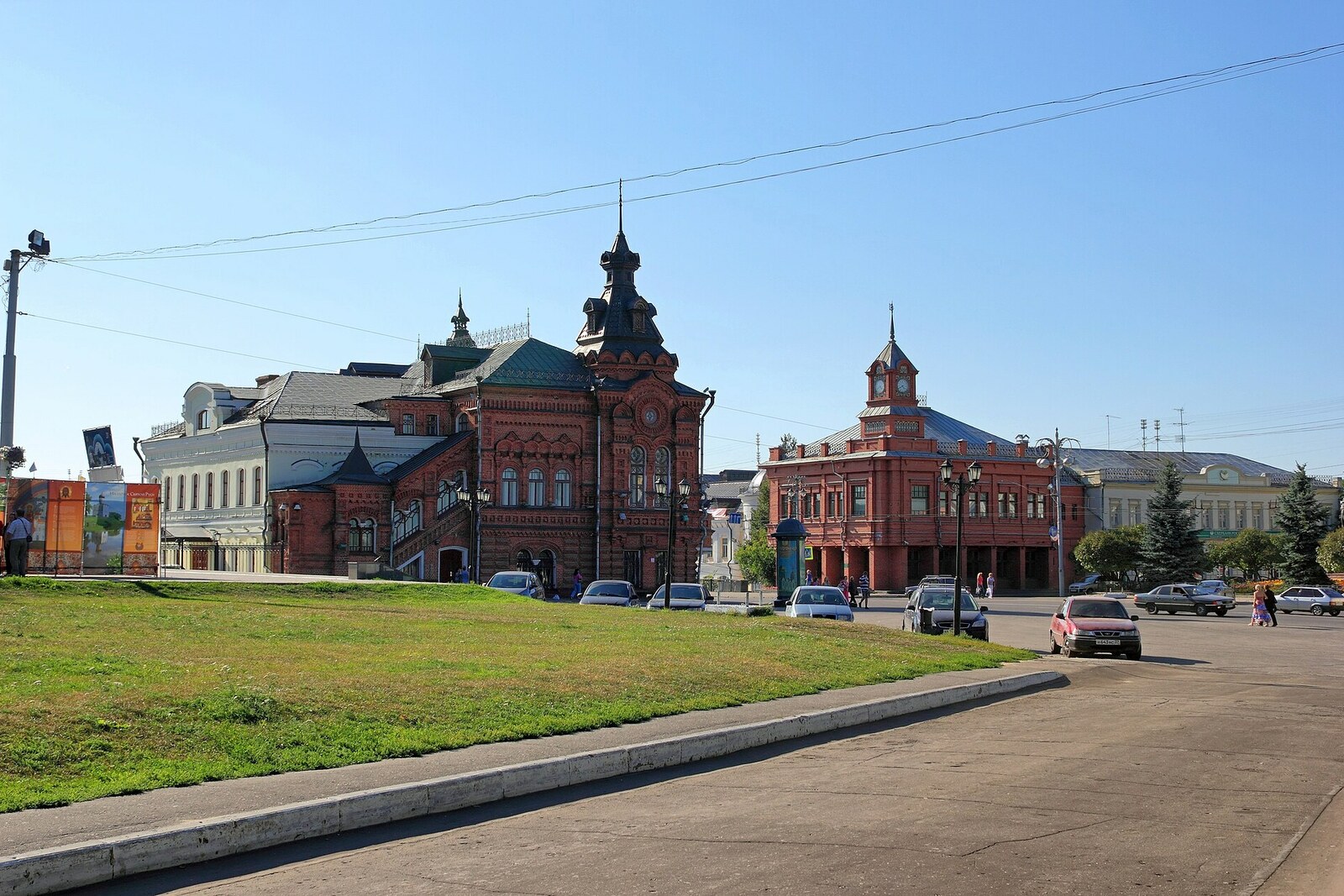 Cathedral Square in Vladimir: the historic city duma building and the square's open space, without a close-up view of the modern monument.