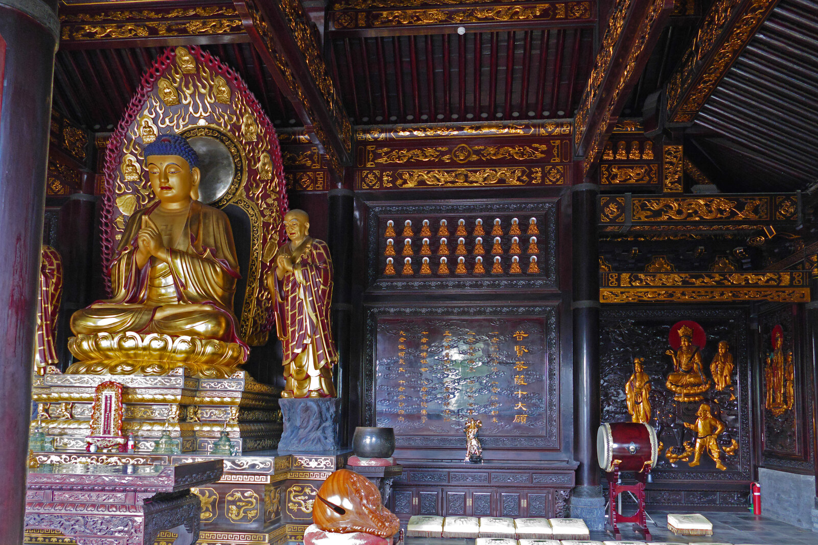 A temple hall of the Daci'en Temple complex beside the Giant Wild Goose Pagoda.