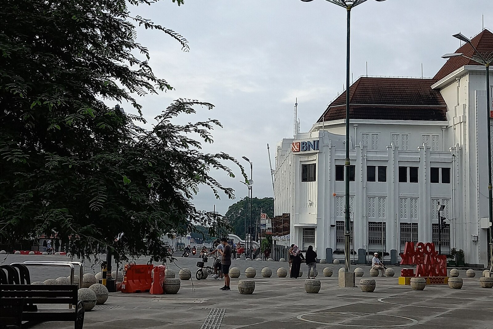 Pedestrian area by Ngejaman and Yogyakarta’s zero point.